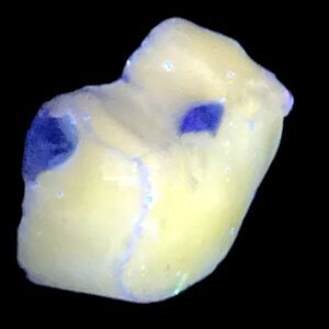 Cobalt Tipped White Art Glass Cullet Glowing Manganese Slag‎ Glass #5GX4
